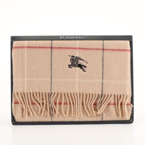Burberry Accessories - Burberry shawl/wrap